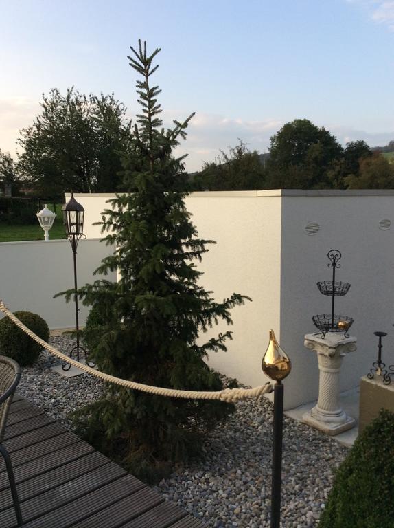 Landcafe Mit Mini Hotel Burgdorf Pokoj fotografie